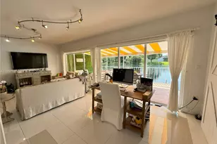 7002 Holly Rd, Miami Lakes, FL 33014 - Photo 15