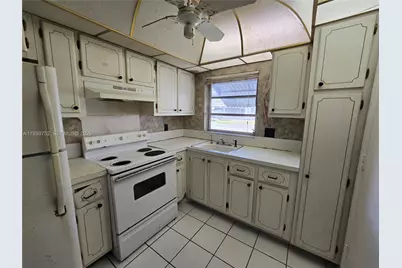 1711 NW 46th Ave #125, Lauderhill, FL 33313 - Photo 5