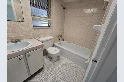 1711 NW 46th Ave #125, Lauderhill, FL 33313 - Photo 17