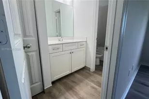 1121 Vermilion Dr, West Palm Beach, FL 33461 - Photo 9