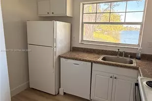 2301 NW 96th Terrace, Pembroke Pines, FL 33024 - Photo 13