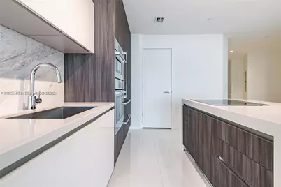 851 NE 1st Ave #2100, Miami, FL 33132 - Photo 3