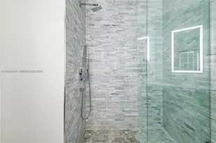 851 NE 1st Ave, Miami, FL 33132 - Photo 29