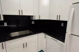 9520 SW 8th St, Miami, FL 33174 - Photo 5