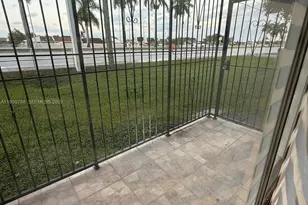9520 SW 8th St, Miami, FL 33174 - Photo 19