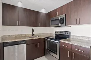 4164 Inverrary Dr, Lauderhill, FL 33319 - Photo 7