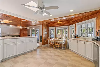 15005 SW 148th St, Miami, FL 33196 - Photo 9