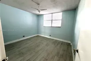 3660 NE 166th St, North Miami Beach, FL 33160 - Photo 21