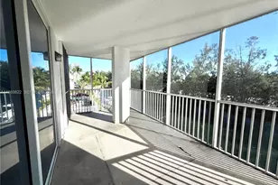 3660 NE 166th St, North Miami Beach, FL 33160 - Photo 17
