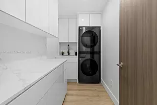 85 W Shore Dr W, Miami, FL 33133 - Photo 37