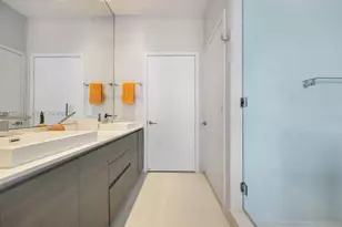 460 NE 28th St, Miami, FL 33137 - Photo 19