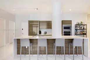 460 NE 28th St, Miami, FL 33137 - Photo 15