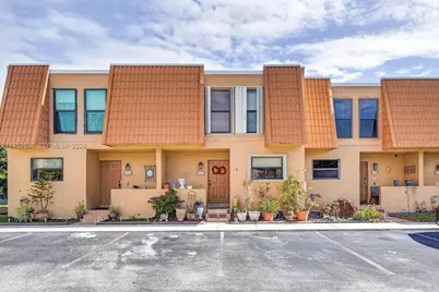 9125 Limetree Ln #168, Pembroke Pines, FL 33024 - Photo 1