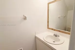 550 SW 115th Ave, Sweetwater, FL 33174 - Photo 7