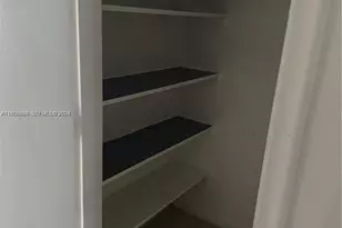 285 NE 191st St, Miami, FL 33179 - Photo 9