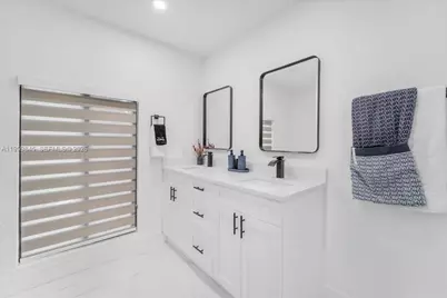 3728 SE 18th Ave, Other City - In The State Of Florida, FL 33904 - Photo 23