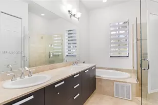 8362 NW 52nd Terrace, Doral, FL 33166 - Photo 7