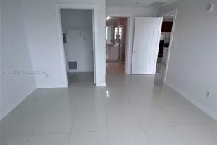 315 NE 3rd Ave, Fort Lauderdale, FL 33301 - Photo 17