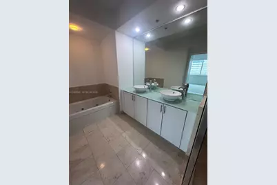 315 NE 3rd Ave #1905, Fort Lauderdale, FL 33301 - Photo 9