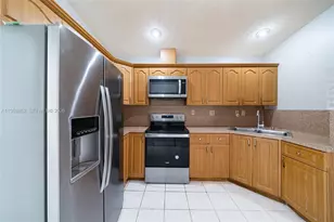 2755 W 74th St, Hialeah, FL 33016 - Photo 5