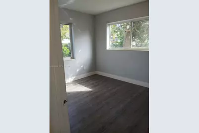 1535 NW 85th St, Miami, FL 33147 - Photo 7