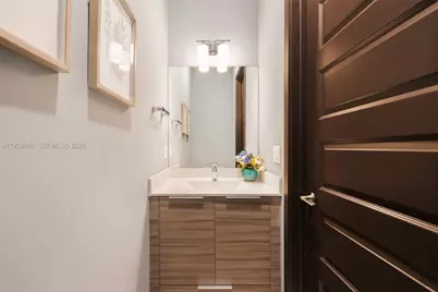 8811 NW 154th Ter, Miami Lakes, FL 33018 - Photo 25