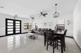 8811 NW 154th Terrace, Miami Lakes, FL 33018 - Photo 5