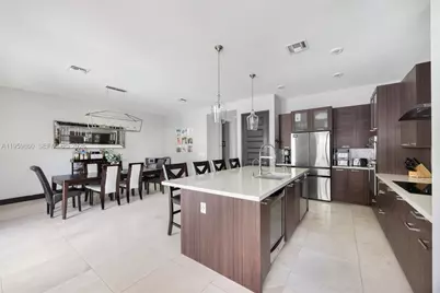 8811 NW 154th Ter, Miami Lakes, FL 33018 - Photo 13