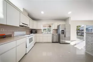 14530 SW 77th St, Miami, FL 33183 - Photo 7