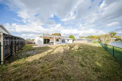 14530 SW 77th St, Miami, FL 33183 - Photo 23