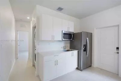 13621 SW 185th Ln #A, Miami, FL 33177 - Photo 5