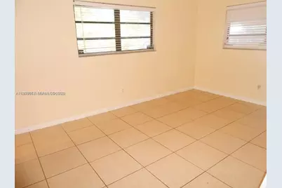 [Address not provided], North Miami, FL 33161 - Photo 13