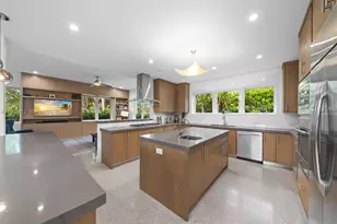 4595 N Jefferson Ave, Miami Beach, FL 33140 - Photo 5