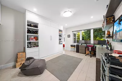 4595 N Jefferson Ave, Miami Beach, FL 33140 - Photo 19