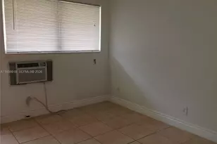 280 SW 11th Ave, Hallandale Beach, FL 33009 - Photo 9