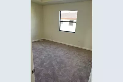 11447 W 34th Ct, Hialeah, FL 33018 - Photo 29