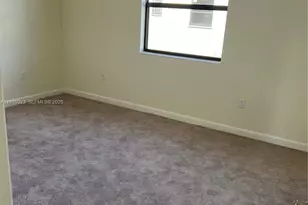 11447 W 34th Ct, Hialeah, FL 33018 - Photo 29