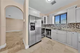 4025 SW 10th St, Miami, FL 33134 - Photo 15