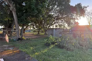 19051 SW 136th St, Miami, FL 33196 - Photo 7