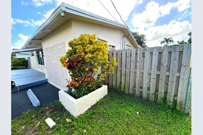 7930 NW 21st Ct, Sunrise, FL 33322 - Photo 19