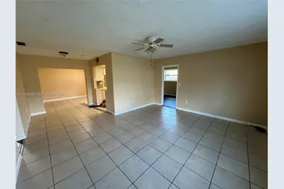 7930 NW 21st Ct, Sunrise, FL 33322 - Photo 3