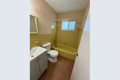 7930 NW 21st Ct, Sunrise, FL 33322 - Photo 11