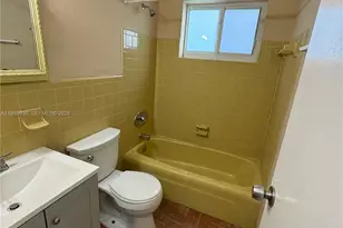 7930 NW 21st Ct, Sunrise, FL 33322 - Photo 11