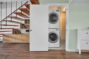 2149 NE 122nd St, North Miami, FL 33181 - Photo 7