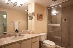 1800 NE 114th St, Miami, FL 33181 - Photo 19