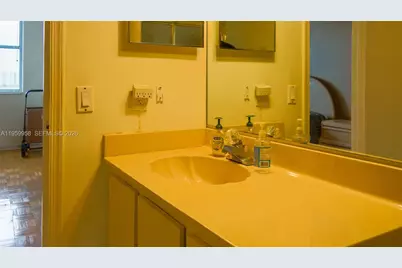 116 Lake Emerald Dr #408, Oakland Park, FL 33309 - Photo 21