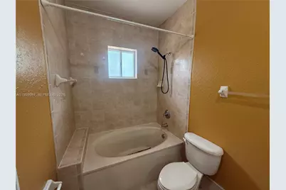 7772 NW 200 Ln, Hialeah, FL 33015 - Photo 7