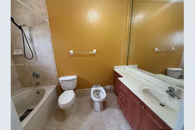 7772 NW 200 Ln, Hialeah, FL 33015 - Photo 9
