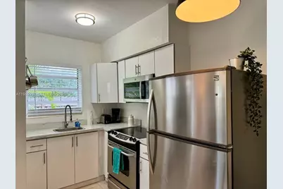 1130 NE 81st St #4, Miami, FL 33138 - Photo 3