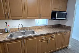 5755 W 20th Ave, Hialeah, FL 33012 - Photo 7
